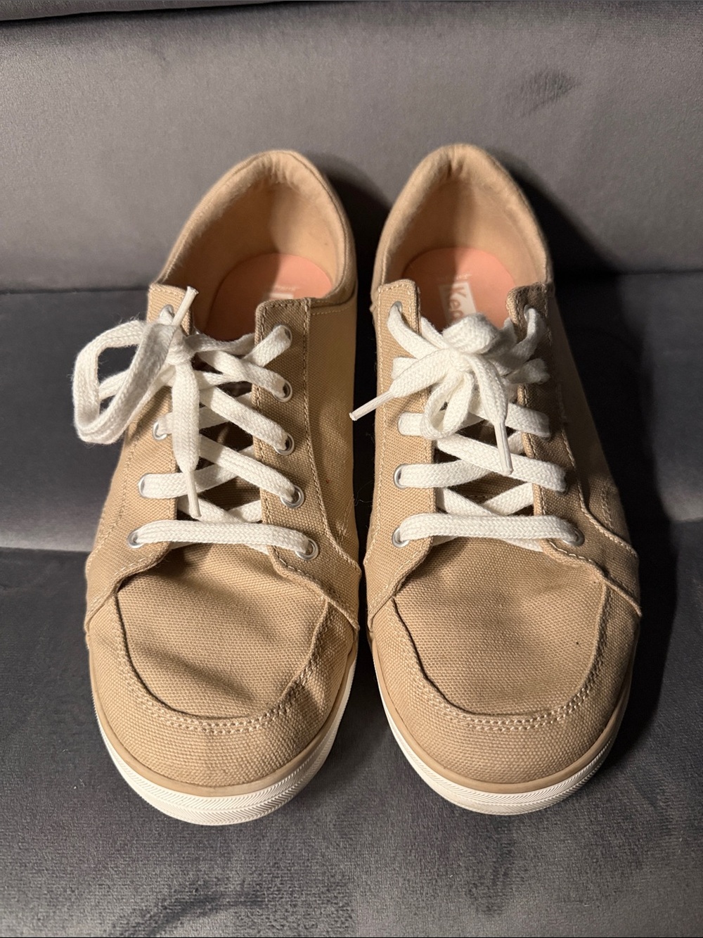 Keds Women’s Tan Canvas Sneakers with White Laces size 8.5W